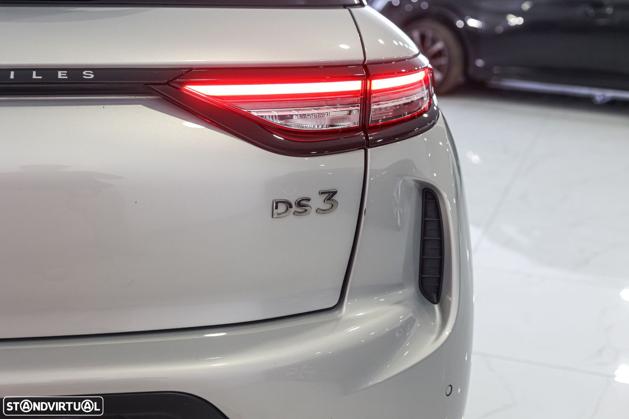 DS DS3 1.2 PureTech Esprit de Voyage EAT8 - 10
