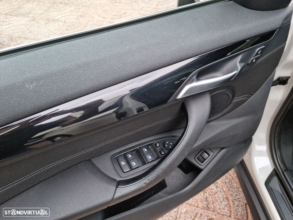 BMW X1 16 d sDrive Line Sport - 16