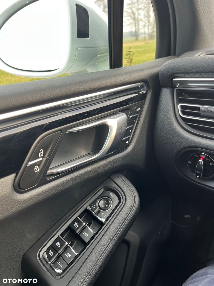 Porsche Macan - 27
