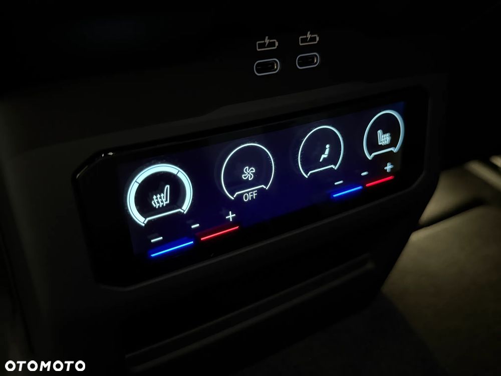 BMW Seria 5 520i mHEV - 28