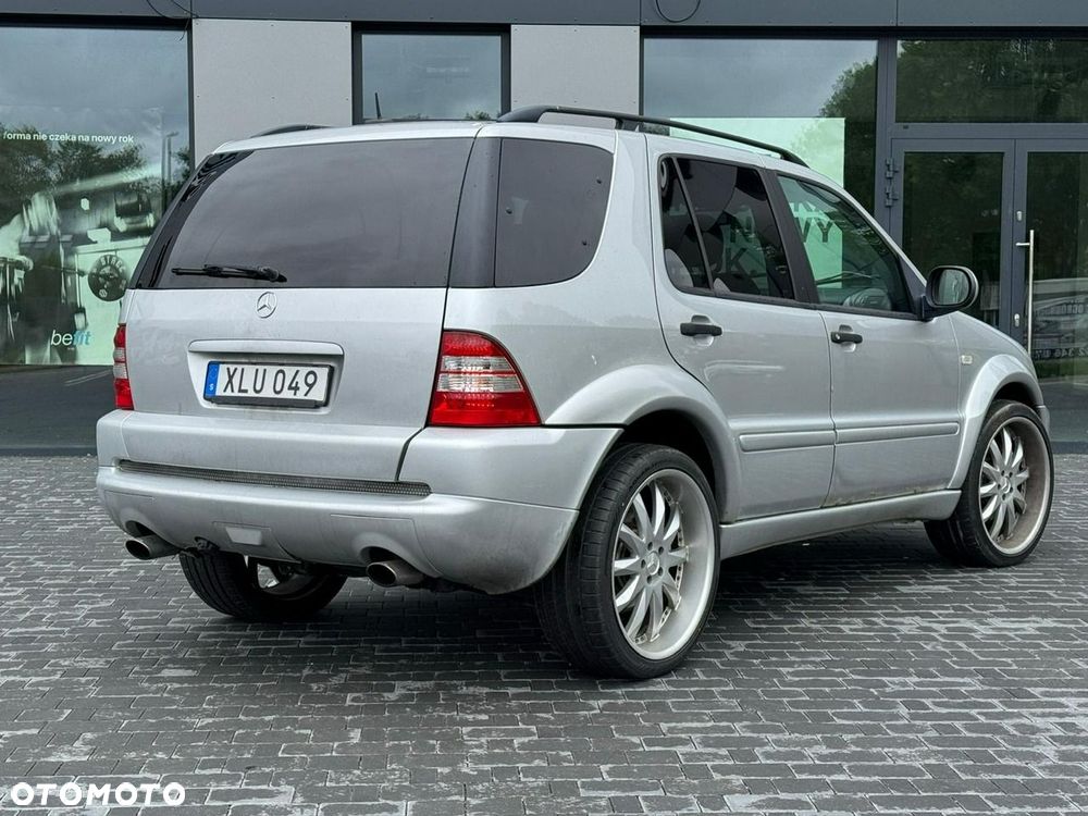 Mercedes-Benz ML - 10