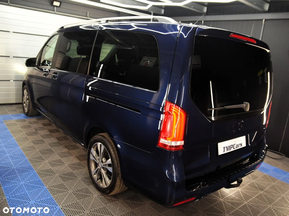 Mercedes-Benz Klasa V - 23