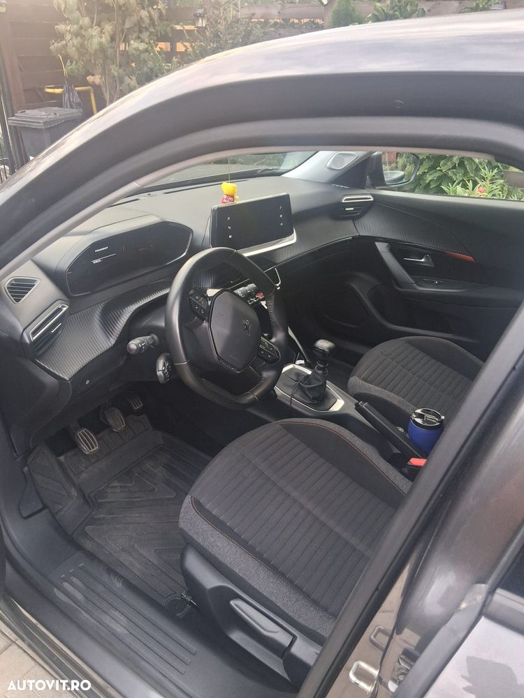 Peugeot 2008 1.2 L PureTech STT Allure - 7