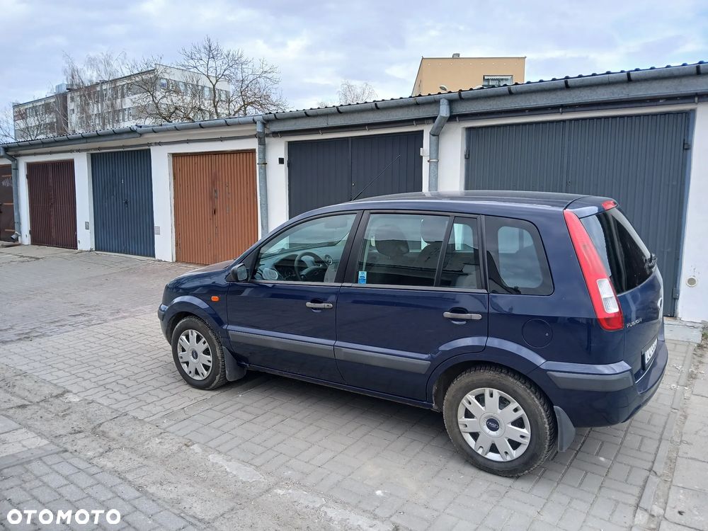 Ford Fusion 1.4 Trend - 4