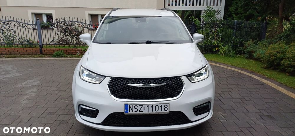 Chrysler Pacifica - 3