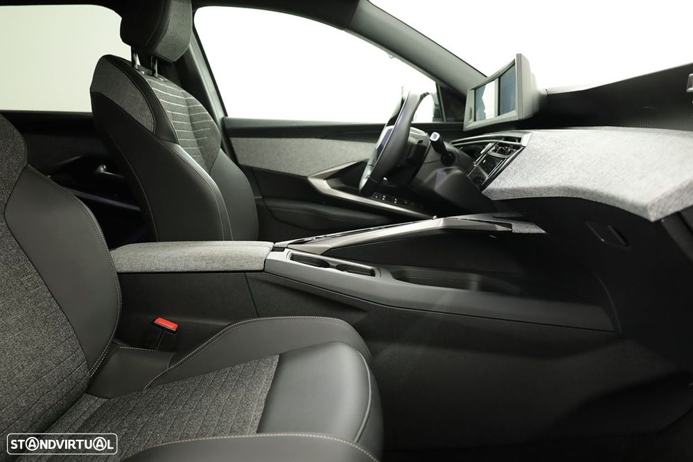 Peugeot 5008 1.2 Hybrid Allure e-DCS6 - 20