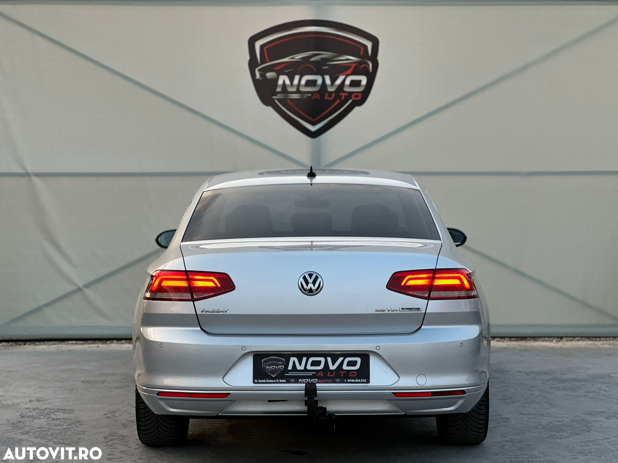 Volkswagen Passat 2.0 TDI DSG Highline - 36