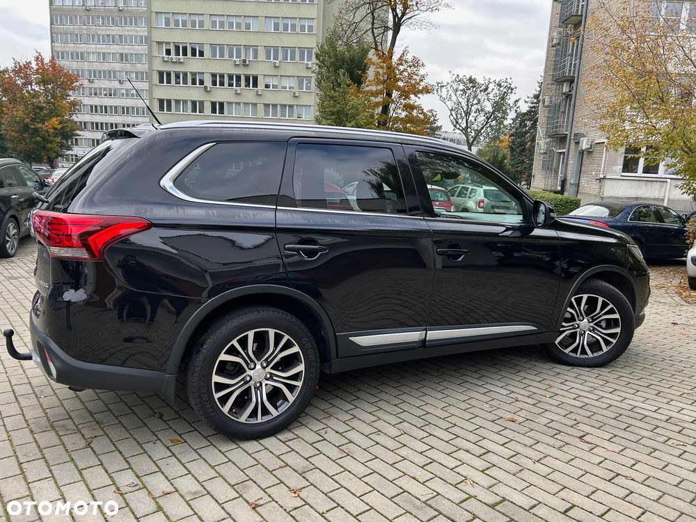 Mitsubishi Outlander - 1