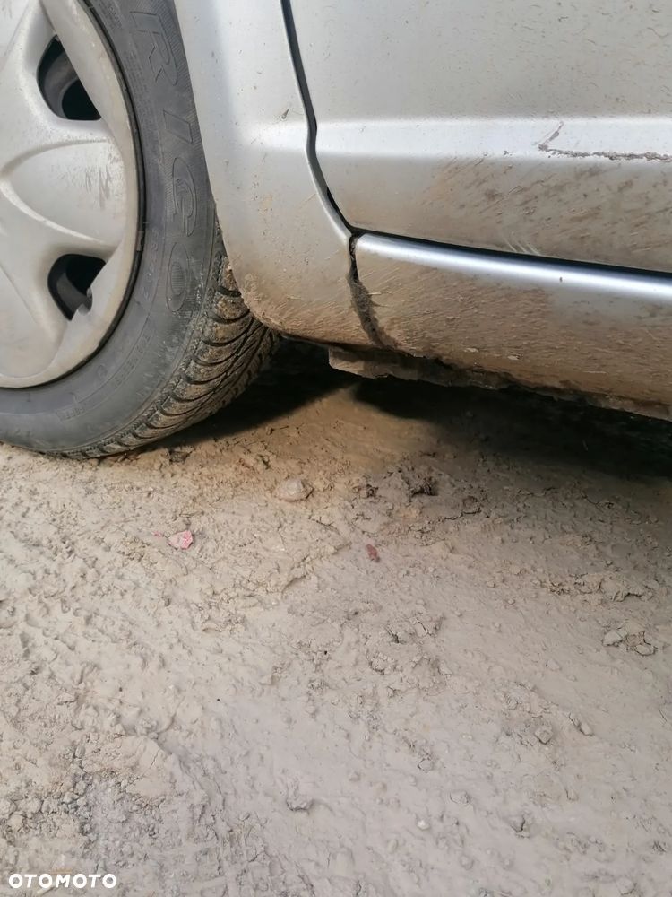 Toyota Yaris 1.0 Luna - 9