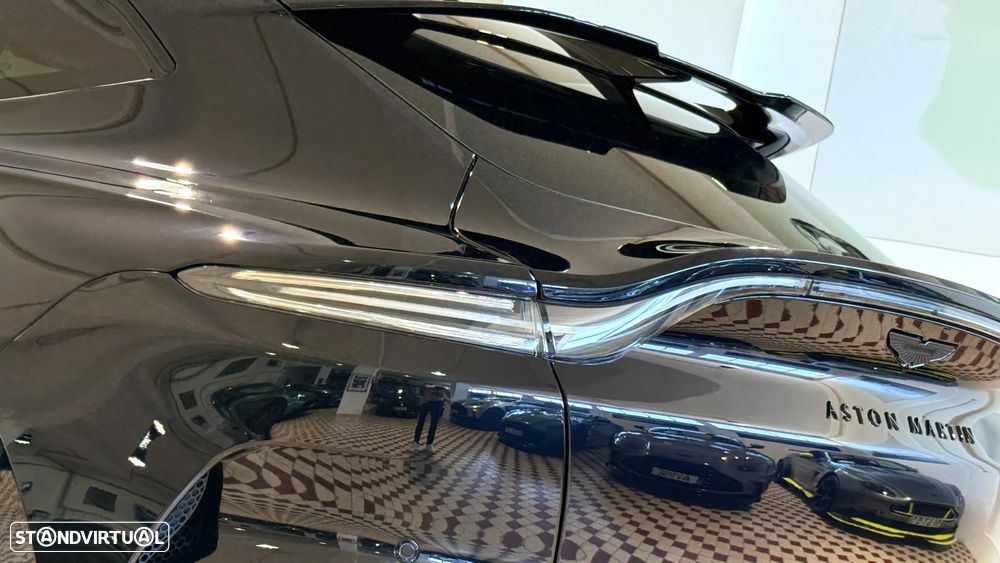 Aston Martin DBX 707 - 10