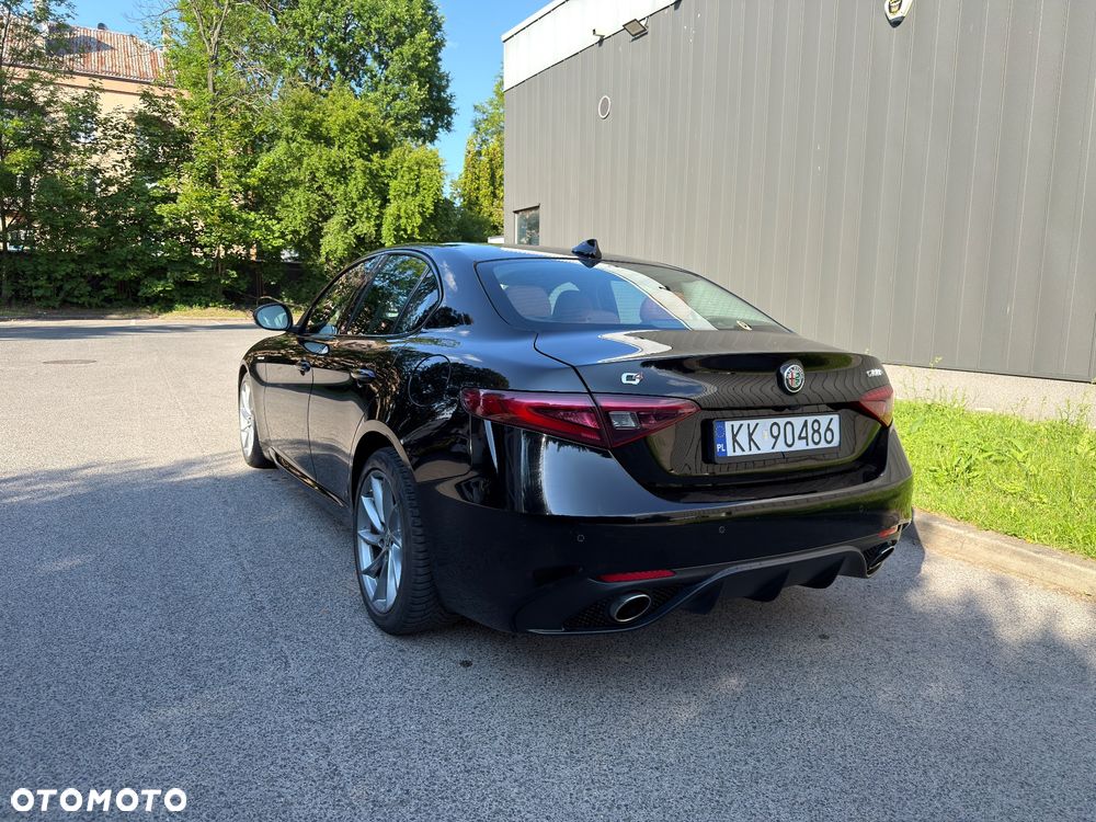 Alfa Romeo Giulia 2.2 D Turbo Veloce Q4 - 4