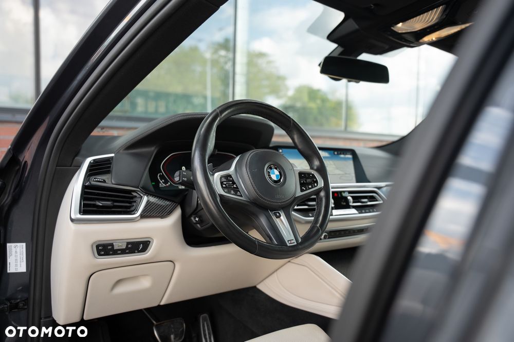 BMW X6 xDrive40d mHEV - 24