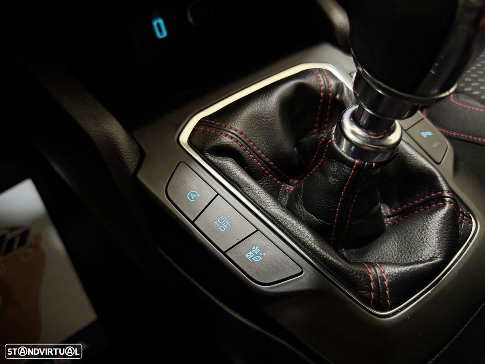 Ford Focus 1.0 EcoBoost ST-Line - 44