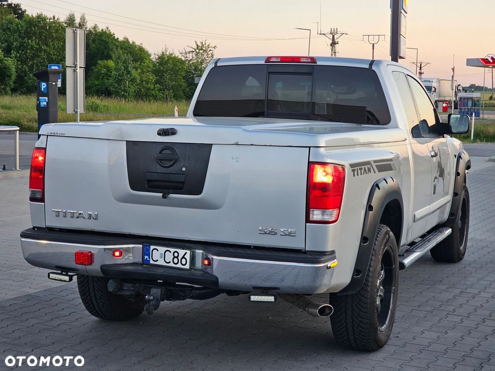 Nissan Titan 5.6 V8 SE Crew Cab - 4
