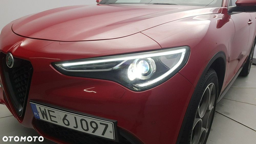 Alfa Romeo Stelvio - 10