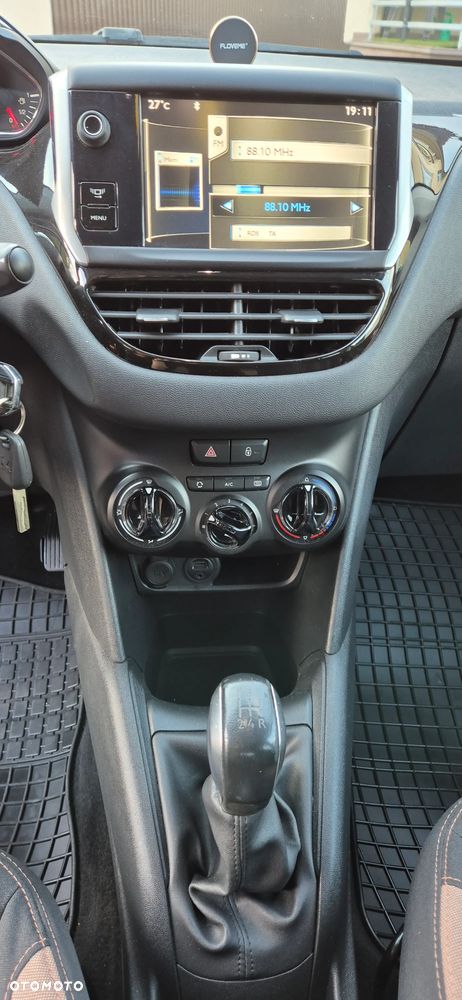 Peugeot 208 1.2 VTi Style - 16