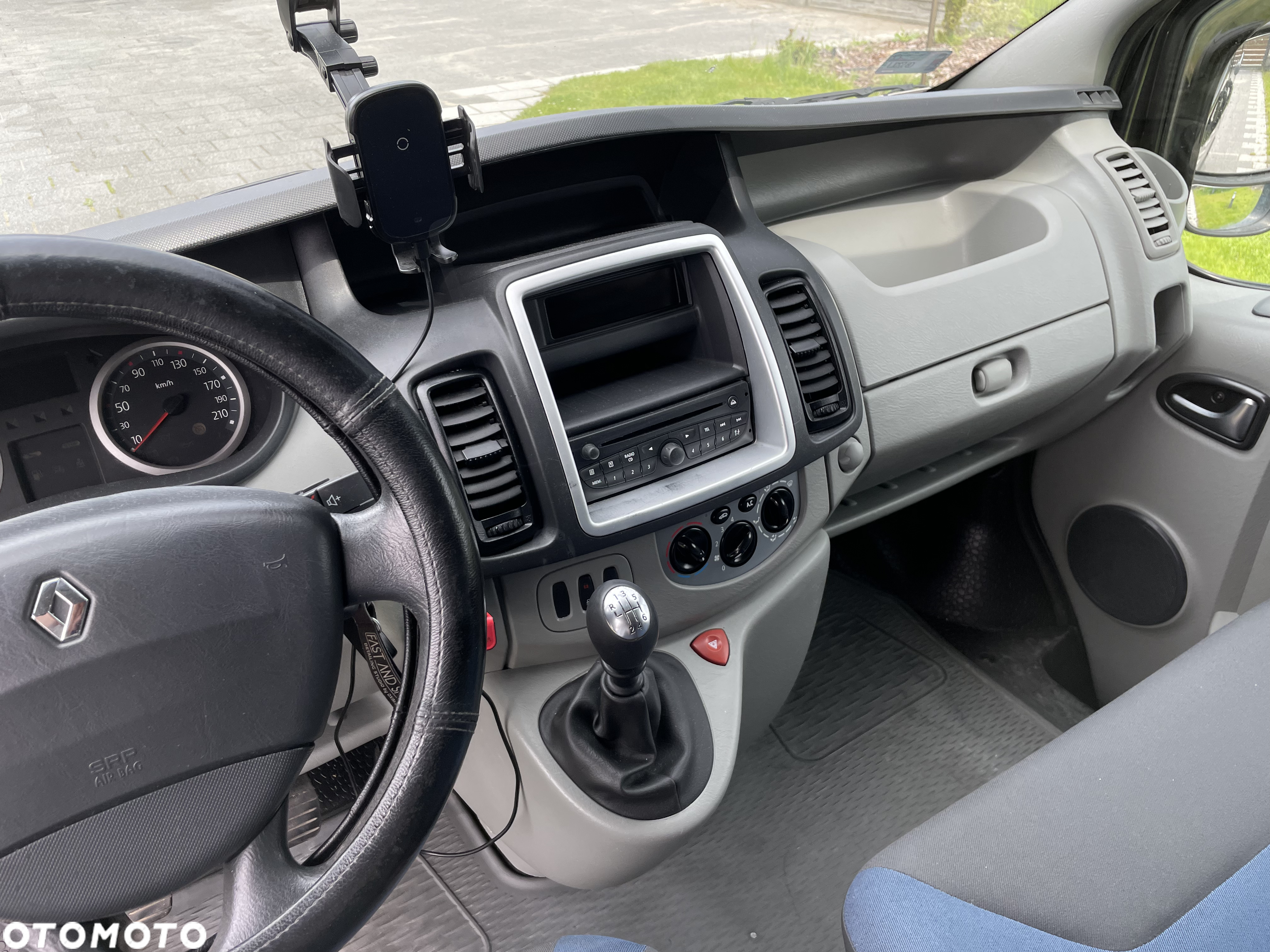 Renault Trafic - 12