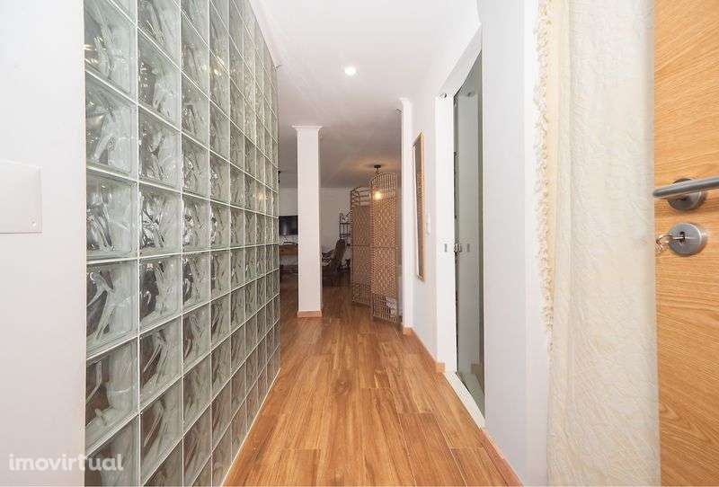 Moradia T4 a 2 kms da Praia - Grande imagem: 4/12