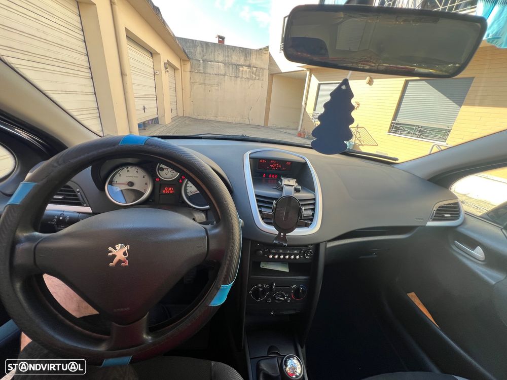 Peugeot 207 1.4 16V Trendy - 5