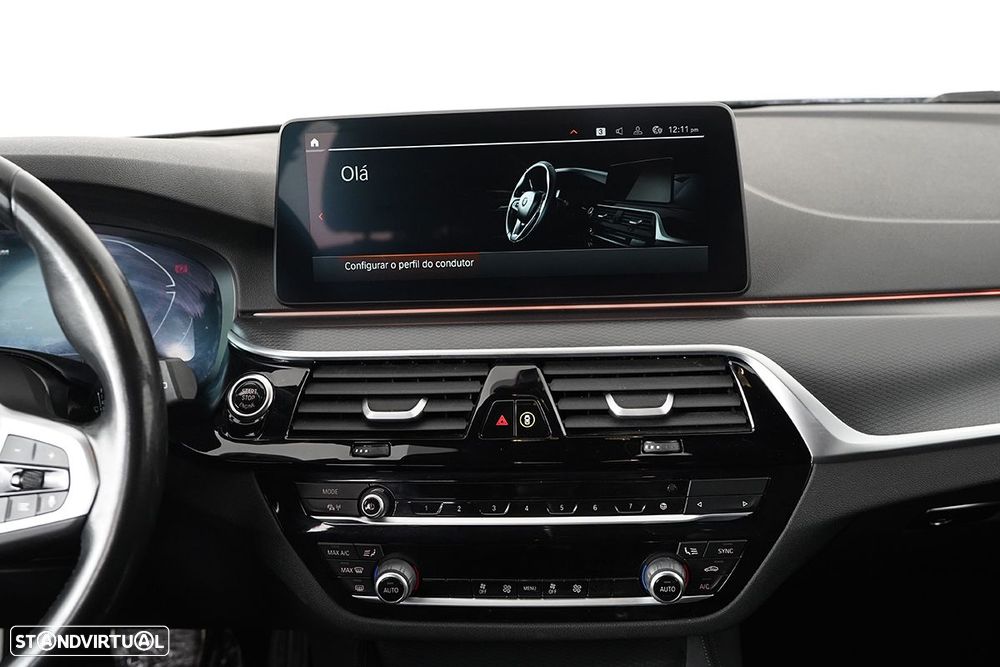 BMW 520 d Pack Desportivo M Auto - 9