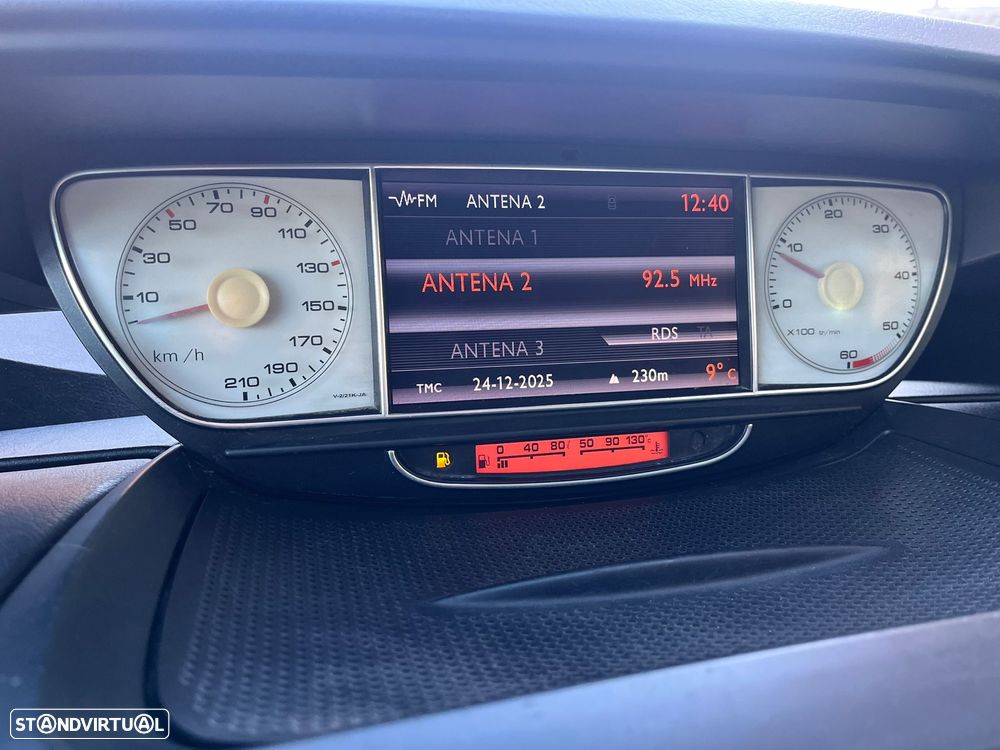 Peugeot 807 HDi 135 Family - 32