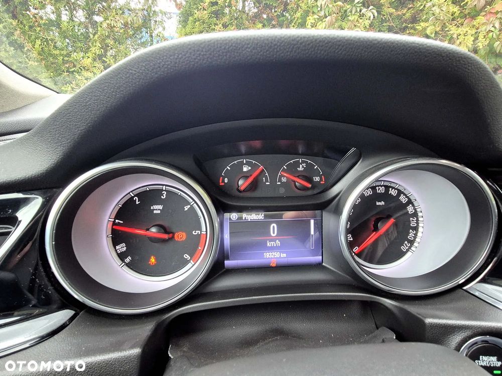 Opel Insignia Sports Tourer 1.6 ECOTEC Diesel Business Edition - 26