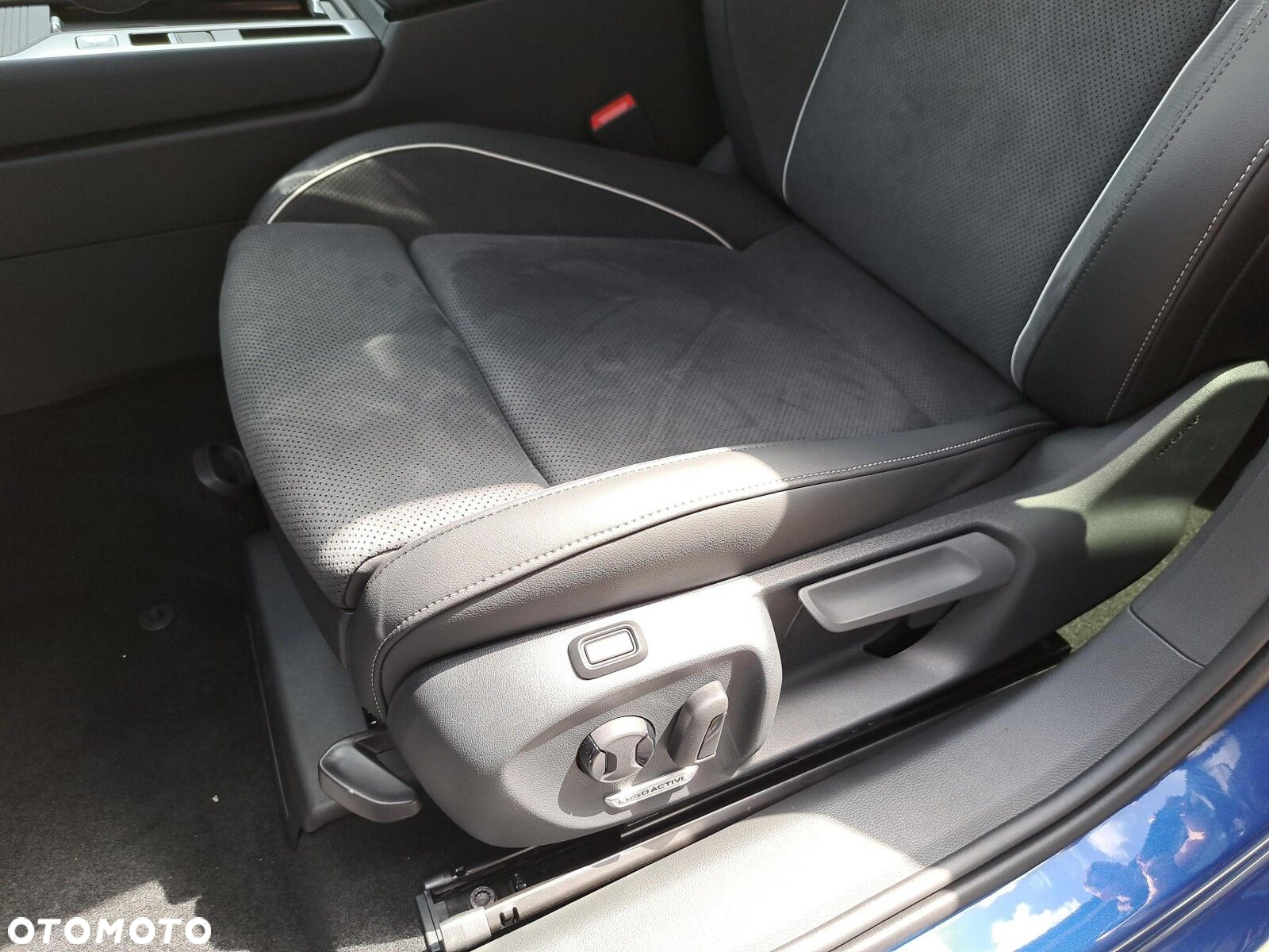 Volkswagen Passat - 12