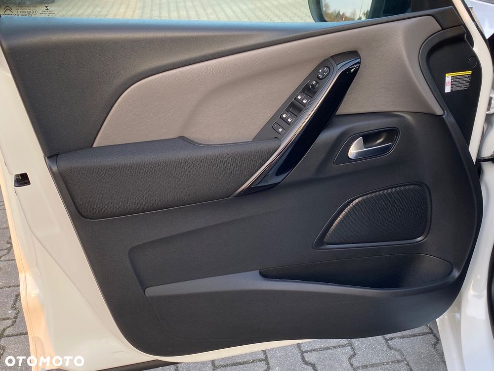 Citroën C4 SpaceTourer PureTech 130 Stop&Start EAT8 SHINE - 17