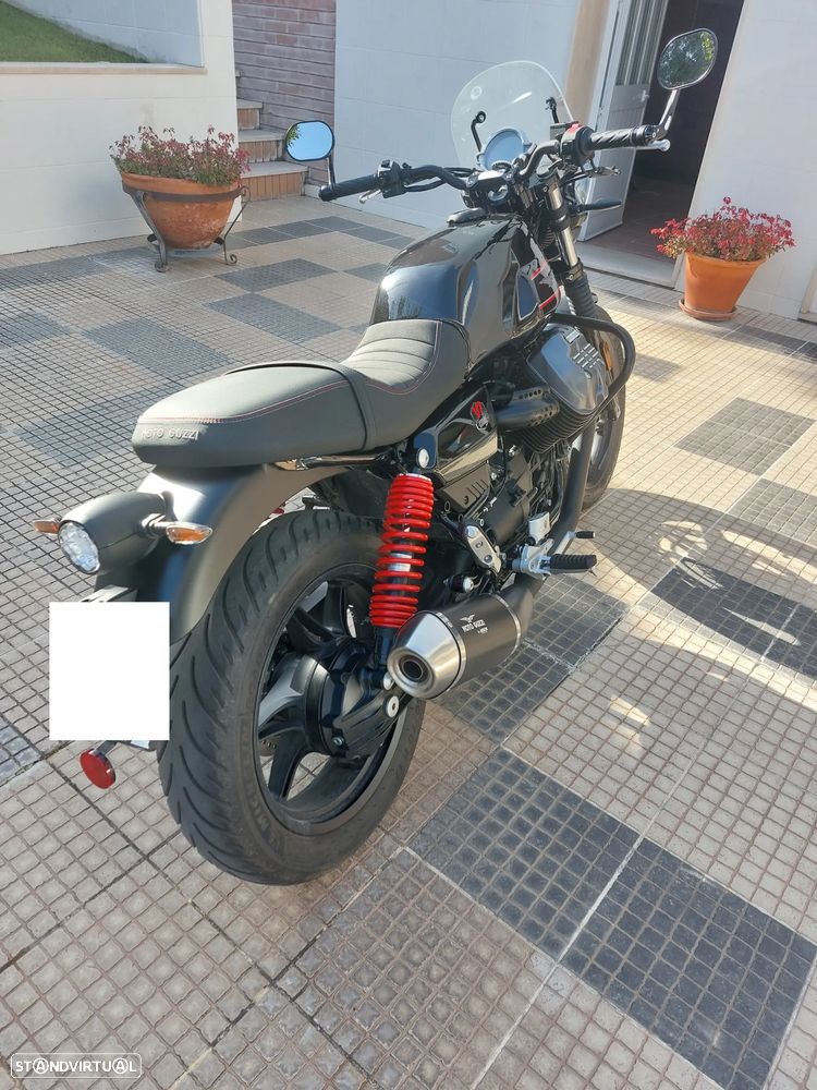 Moto Guzzi V7 Stone Special Edition - 6