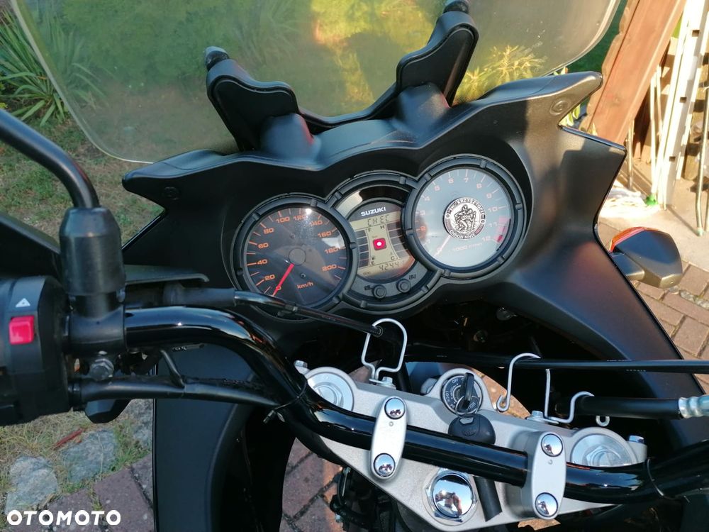 Suzuki V-STROM - 6