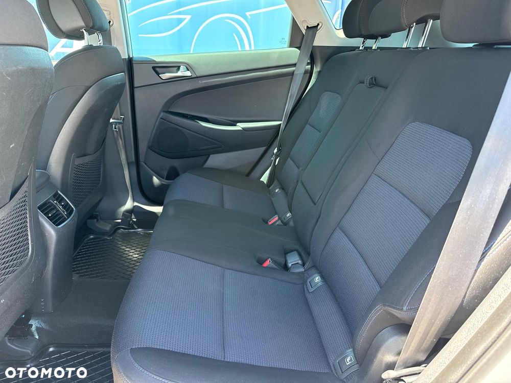 Hyundai Tucson blue 1.7 CRDi 2WD Classic - 13