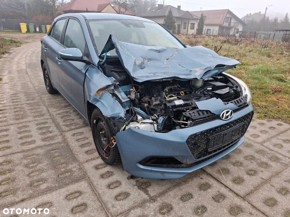 Hyundai i20 blue 1.2 Advantage+ - 9