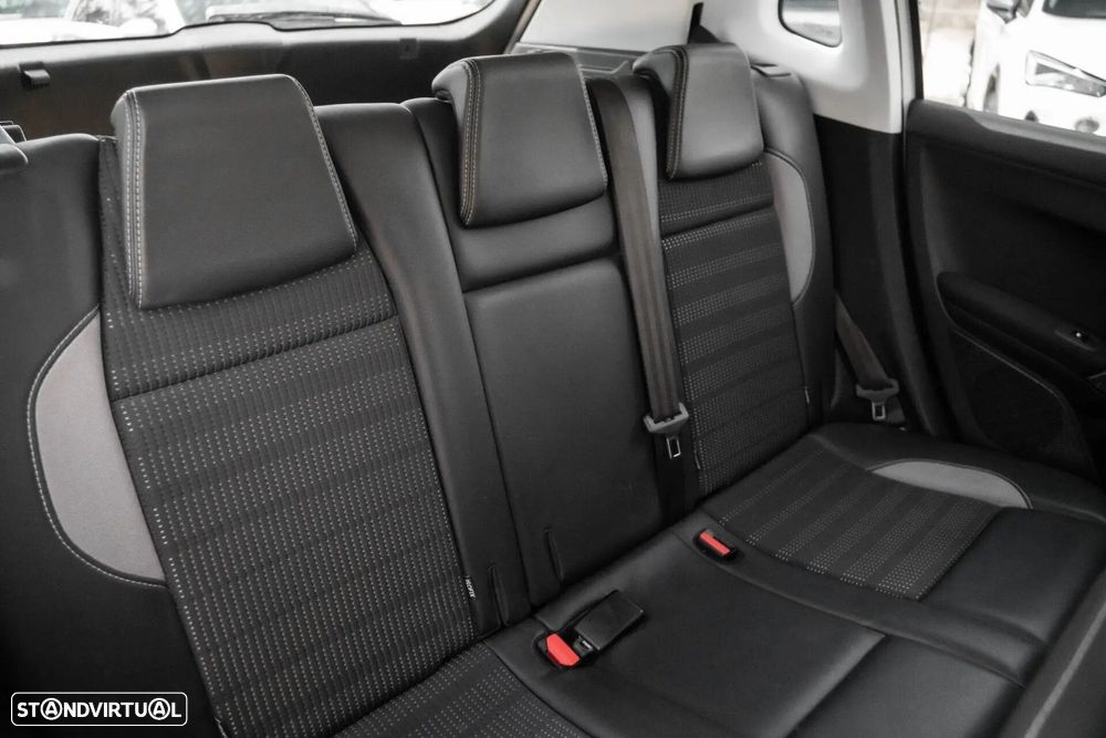 Peugeot 2008 1.2 VTi Allure - 24