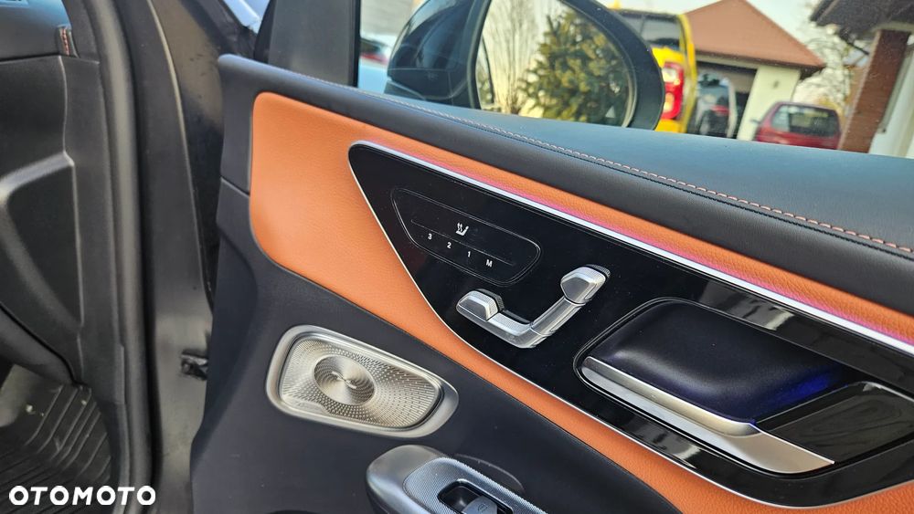 Mercedes-Benz GLC - 34