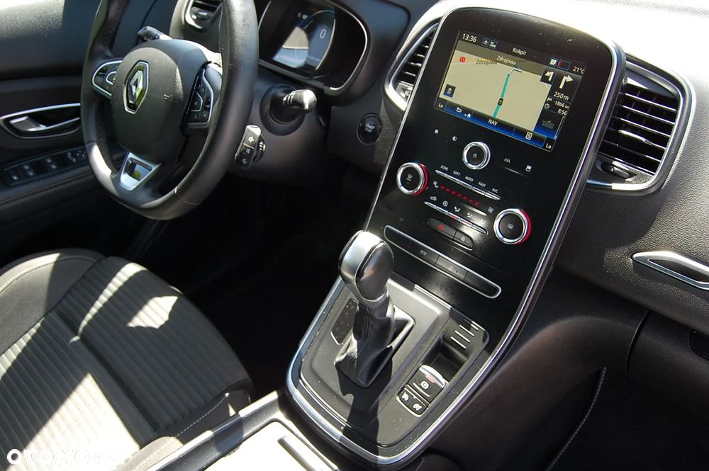 Renault Grand Scenic - 22