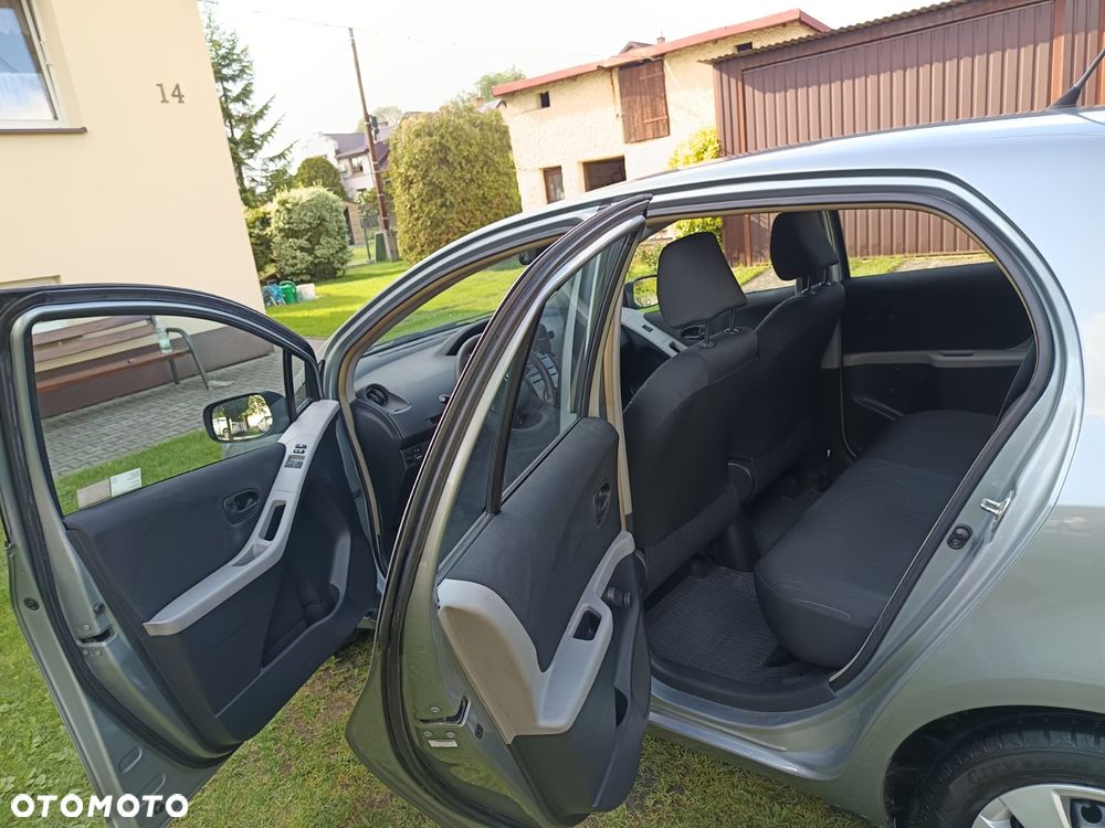 Toyota Yaris 1.33 Luna - 17