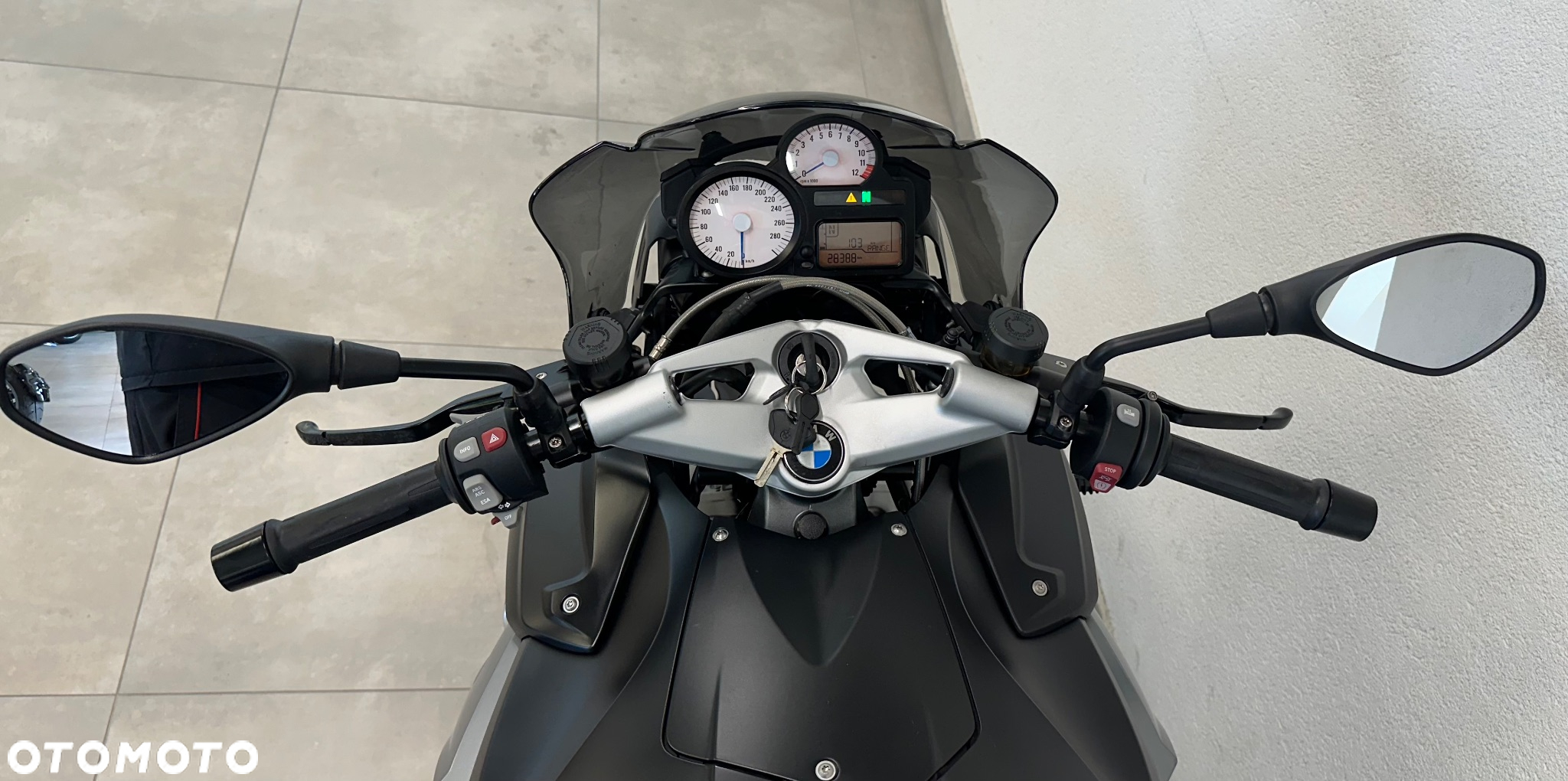 BMW K - 7