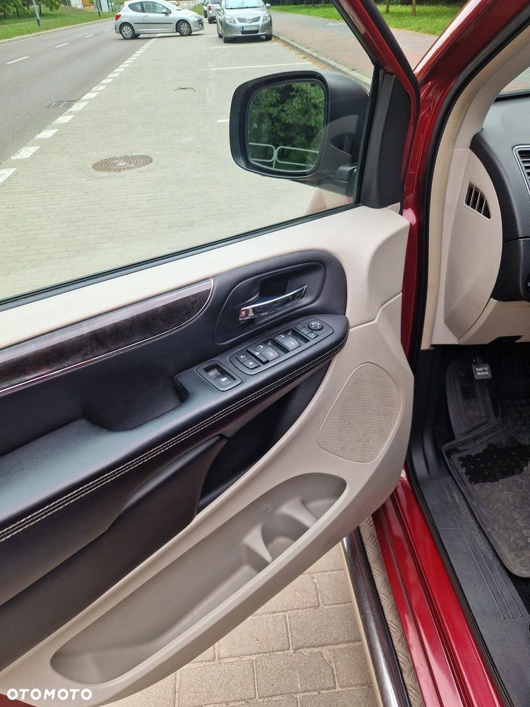 Chrysler Town & Country 3.6 Touring - 21