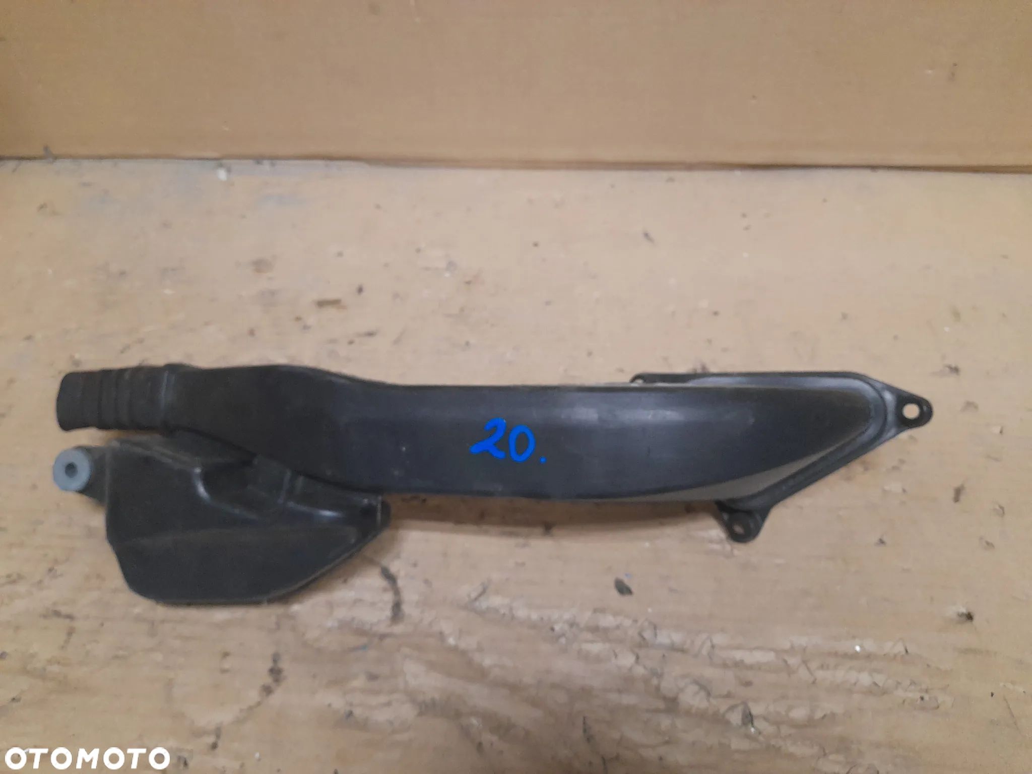 DUCATI 1098S PRAWY DOLOT POWIETRZA 44211491A 44211492A - 1