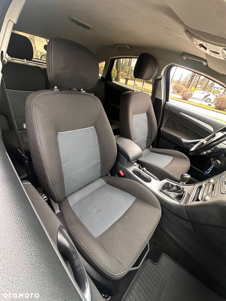 Ford Mondeo 1.8 TDCi Ambiente - 29