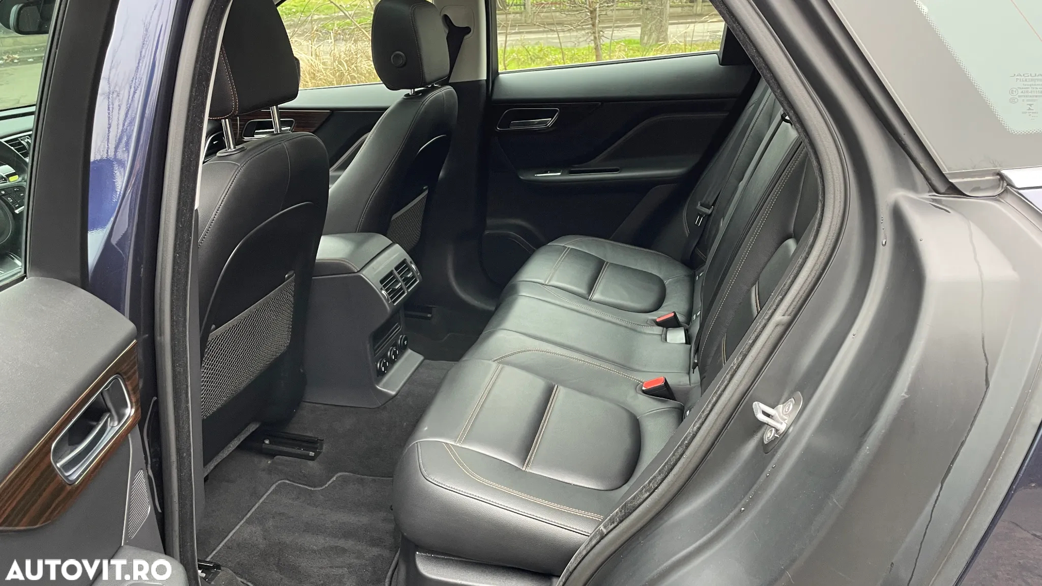 Jaguar F-Pace - 9