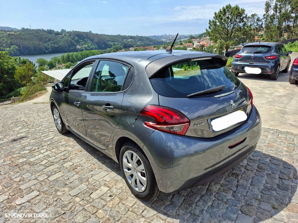 Peugeot 208 1.6 BlueHDi Style - 4