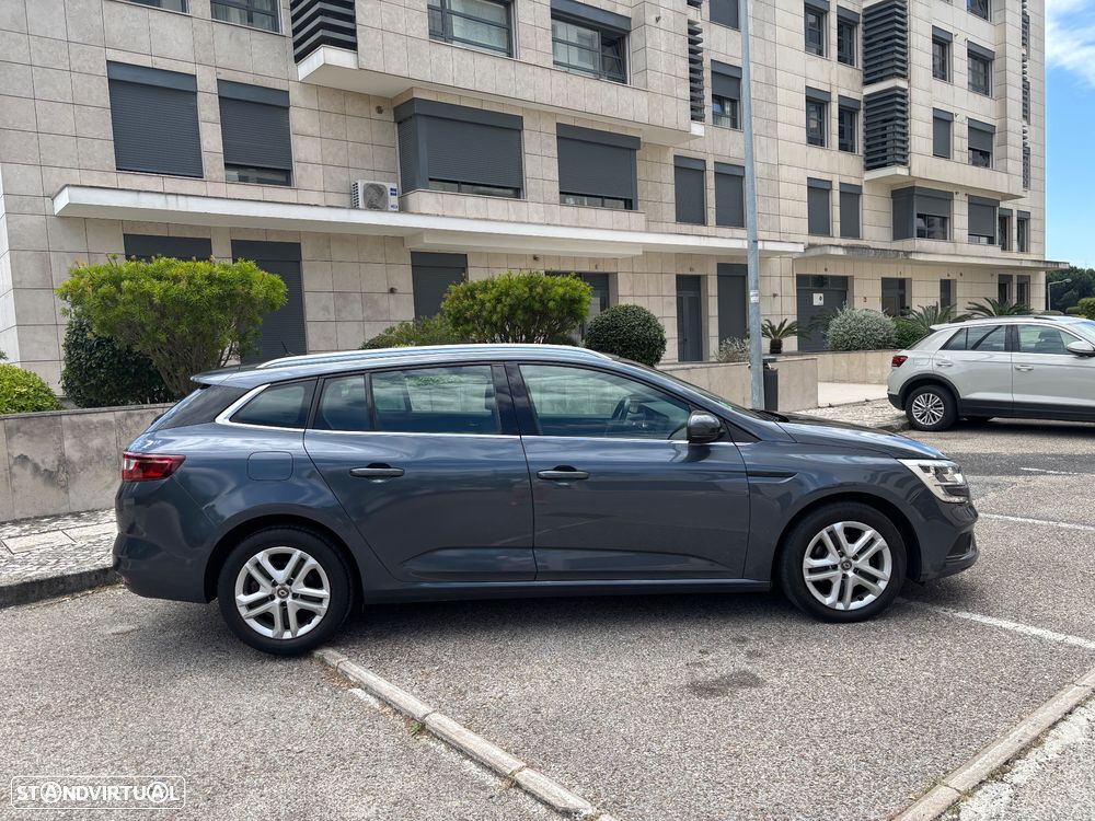 Renault Mégane Sport Tourer - 2