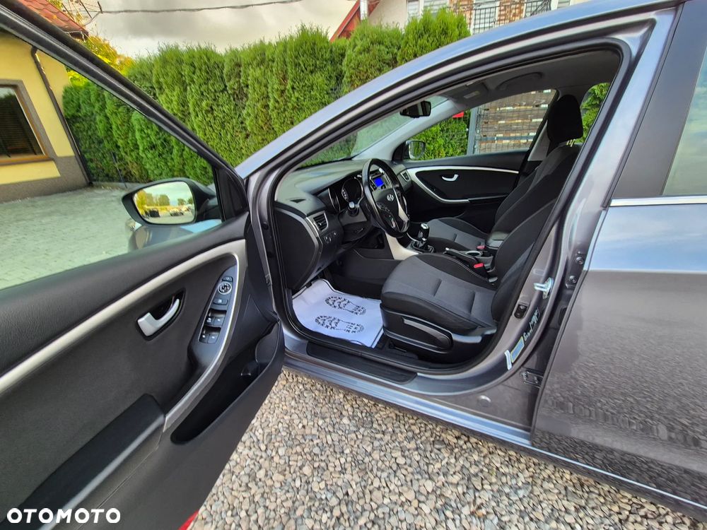 Hyundai i30 1.4 Intro Edition - 19