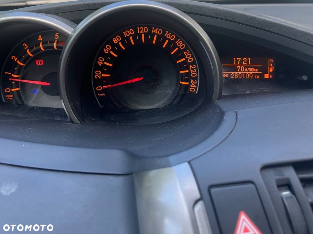 Toyota Verso 2.2 D-CAT Sol Plus NAVI 7os - 10