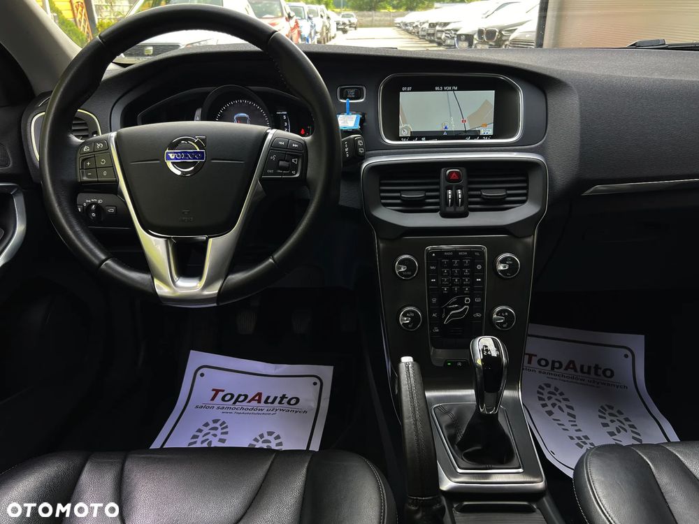 Volvo V40 D2 Drive-E Momentum - 33