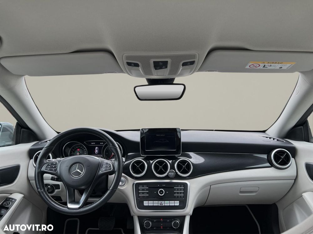 Mercedes-Benz CLA 200 d 7G-DCT Urban - 4