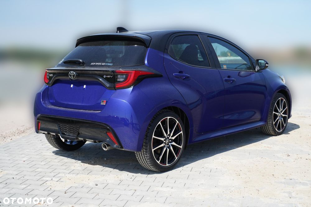 Toyota Yaris Hybrid 1.5 GR Sport - 4