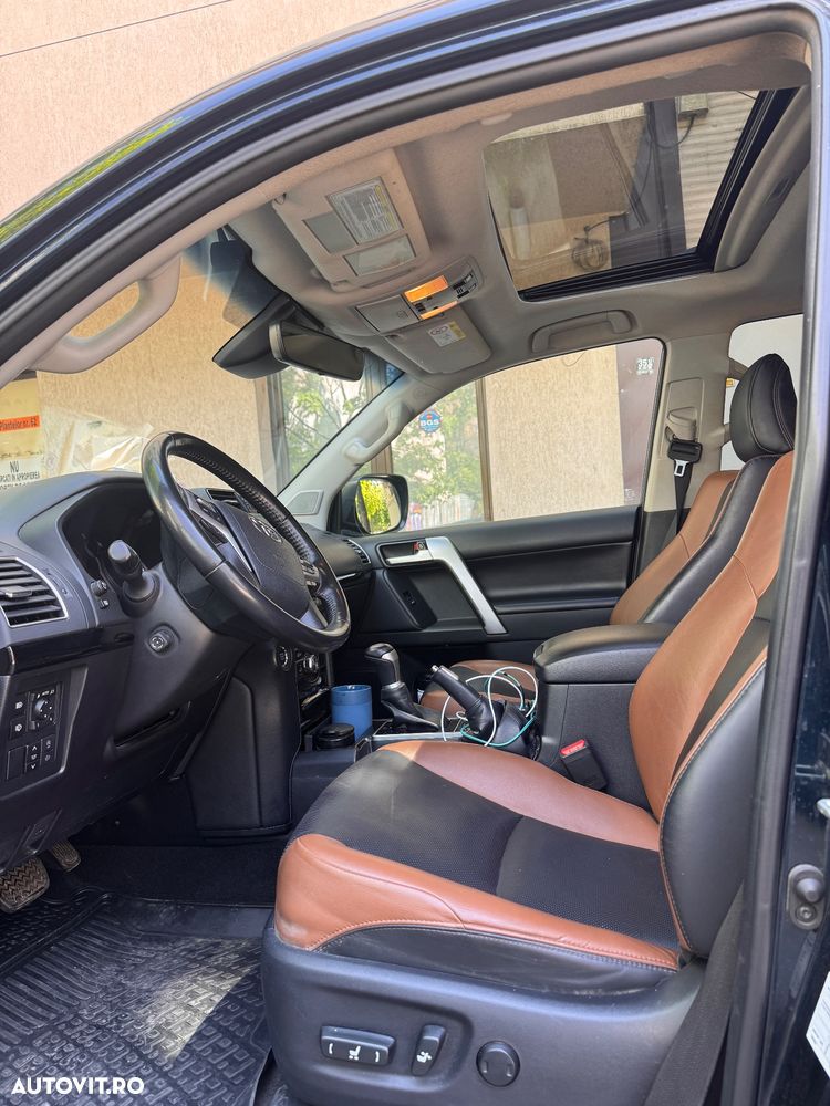 Toyota Land Cruiser 2.8l D-4D 204 CP A/T 7 locuri Luxury AVS - 3