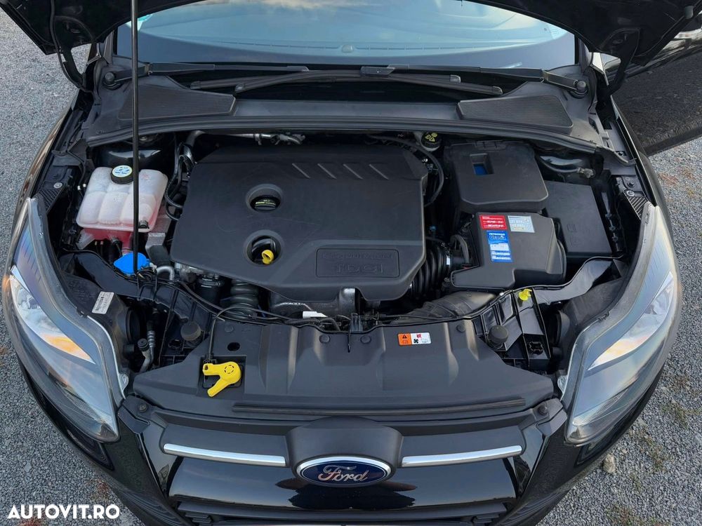 Ford Focus 1.6 TDCi DPF Champions Edition - 28